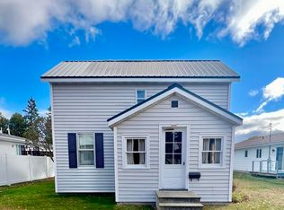 406 Iron St, Norway, MI 49870