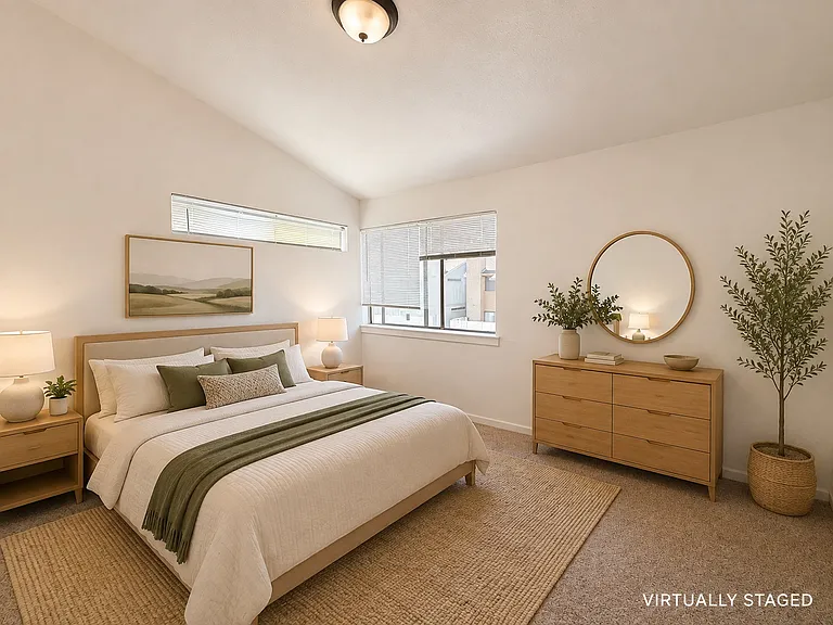 9930 Buckingham Rd #104 — Photo 4