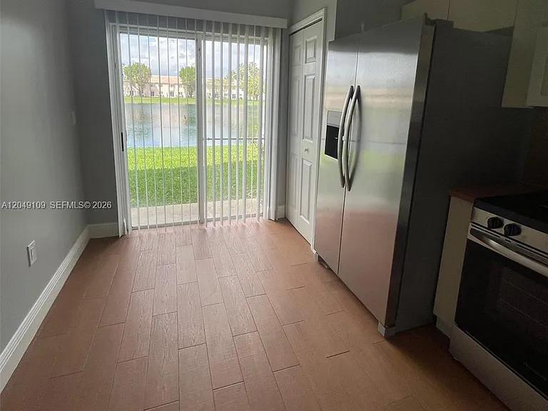 1261 SE 27th St #104 — Photo 6