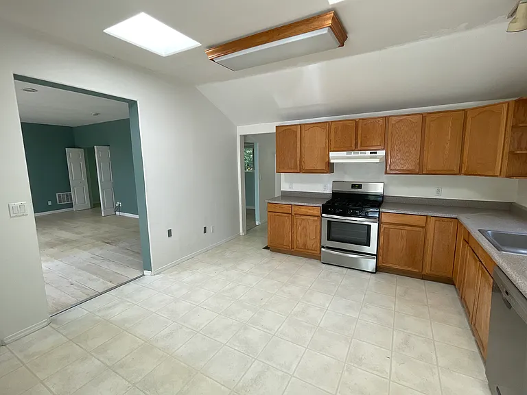 1713 Schaeffer Rd — Photo 4