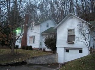 954 E State St, Athens, OH 45701