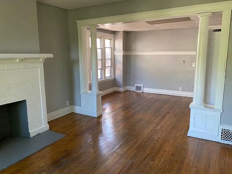 Building Photo - 3176 Canton St #4