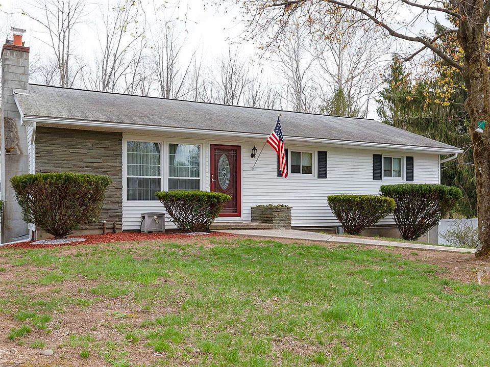 1st image of 21 Long Meadow Dr