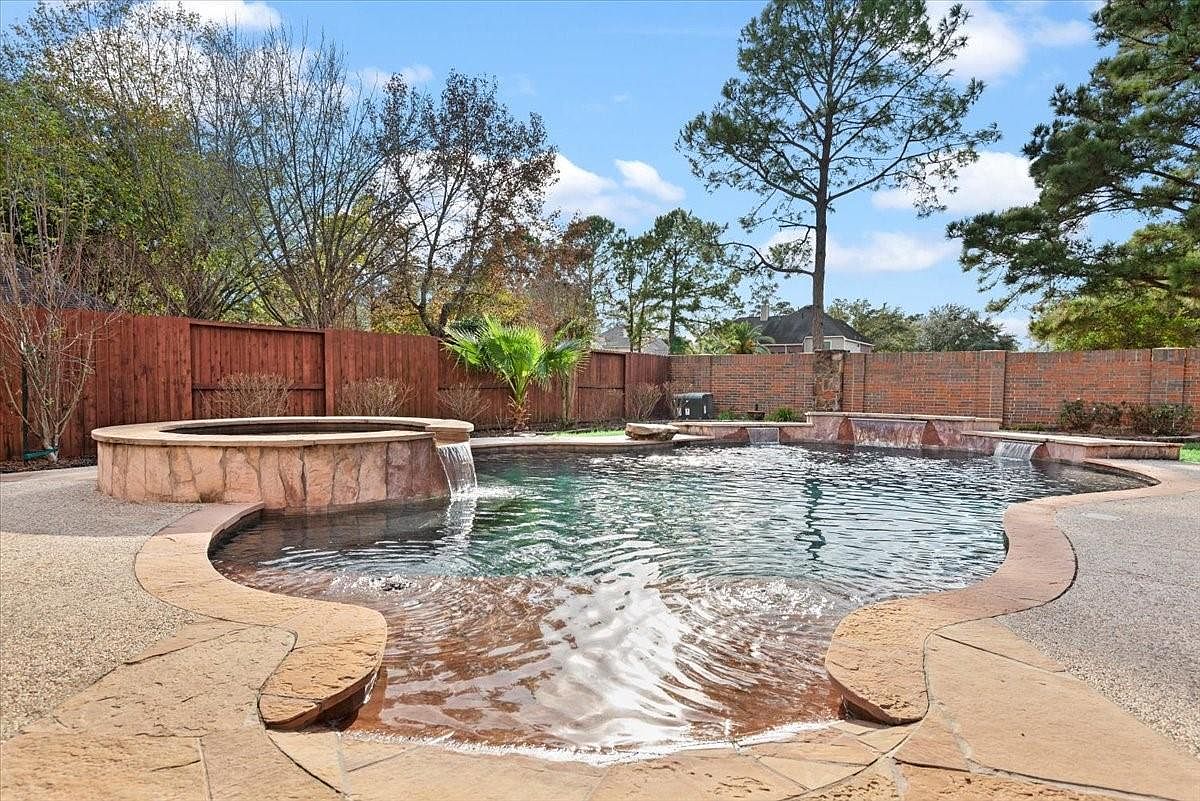 9815 Audubon Park Dr