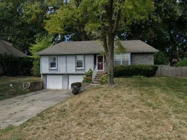 4812 Queal Dr, Shawnee, KS 66203