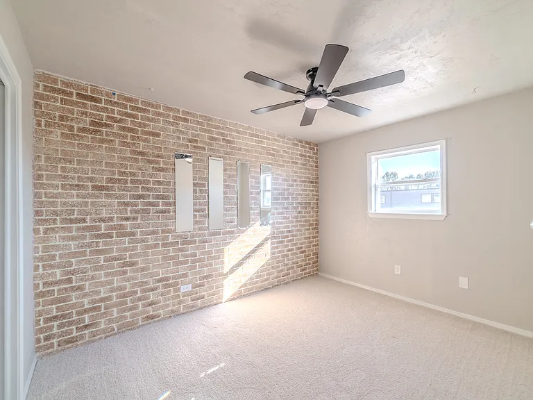 3326 Rock Creek Way — Photo 17