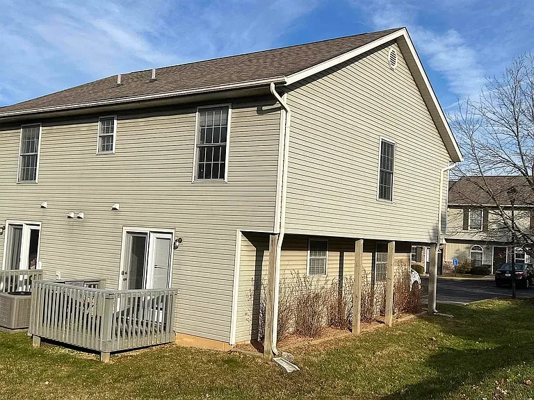 626 E Sherwood Hills Dr — Photo 2