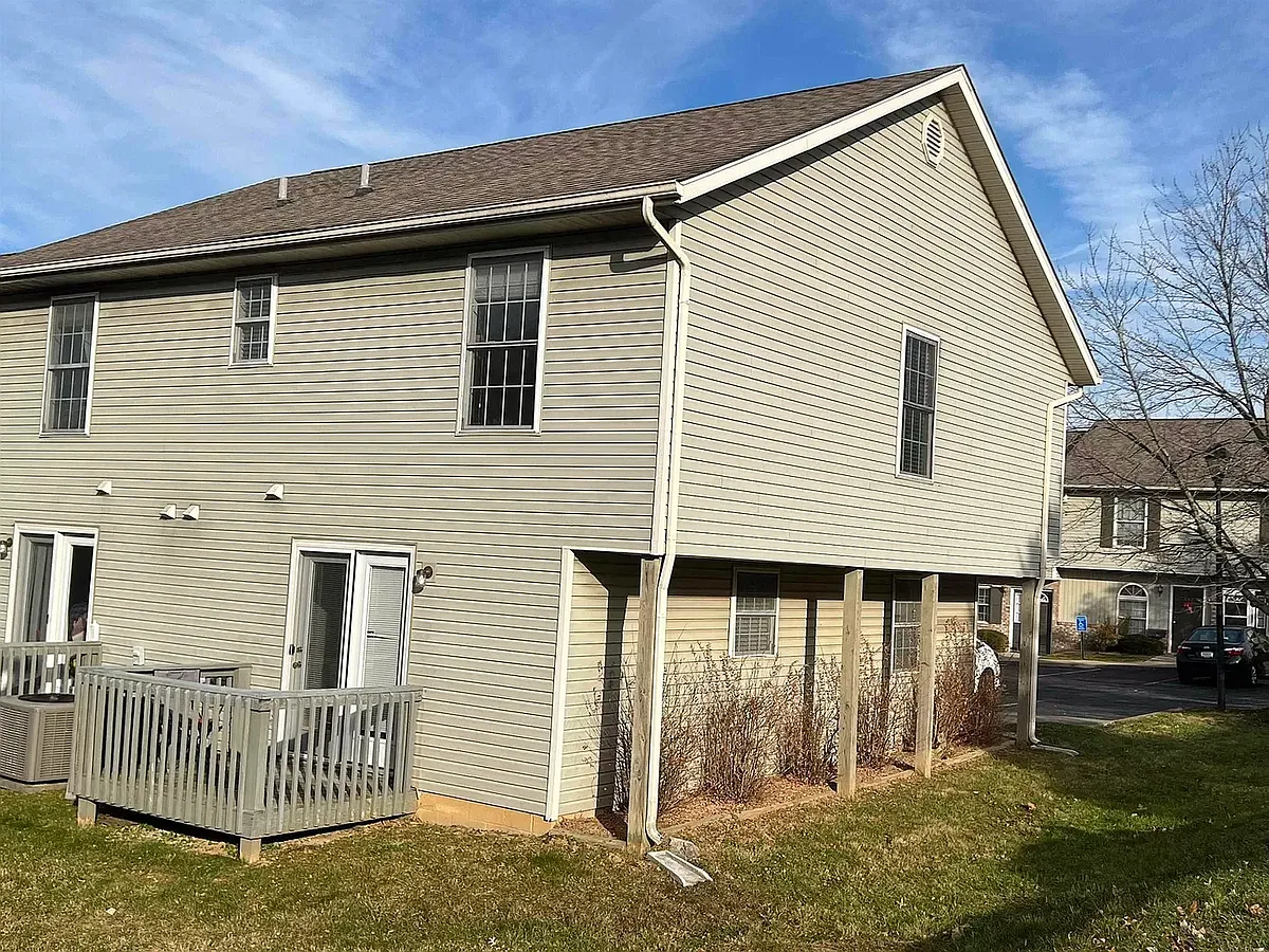 Building Photo - 626 E Sherwood Hills Dr