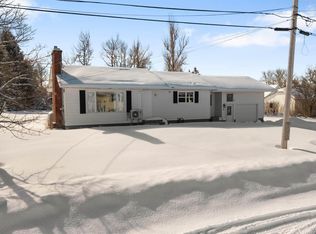 8 Smith Ave, Springhill, NS B0M 1X0