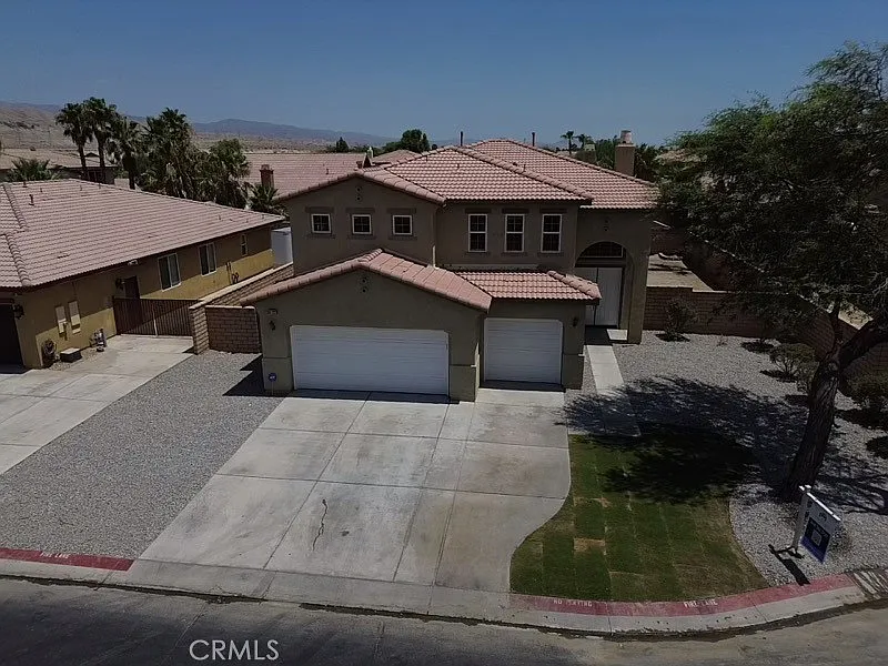 5 bed, 3163 sqft, $3,650 — Photo 3