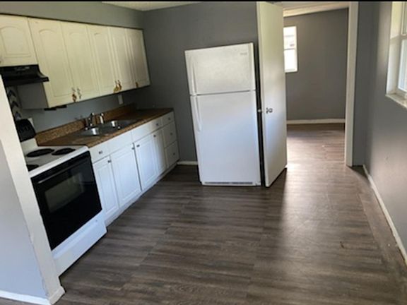 3rd image of 8424 N 17th St Floor 8424