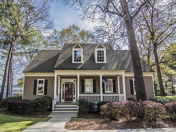 2nd image of 106 Seven Oaks Ct