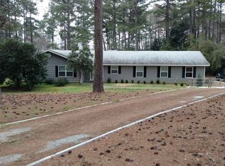 1082 Raymond Hill Rd, Newnan, GA 30265