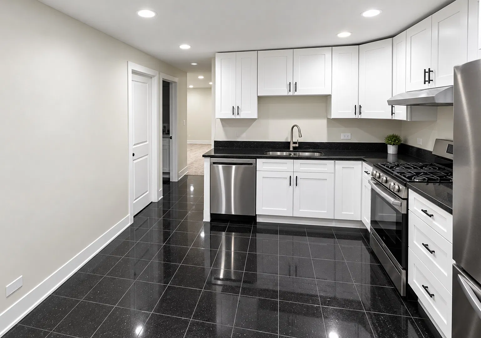 3 bed, $2,500 — Photo 2