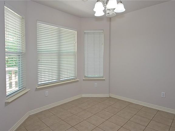 4th image of 3 Mills Dr