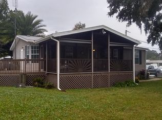 33 Scott St, Welaka, FL 32193
