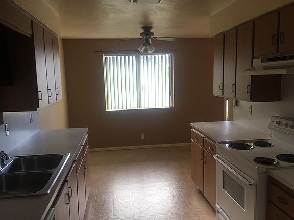 Kitchen / Dinning
