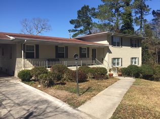1014 Dennis Dr, Hanahan, SC 29410