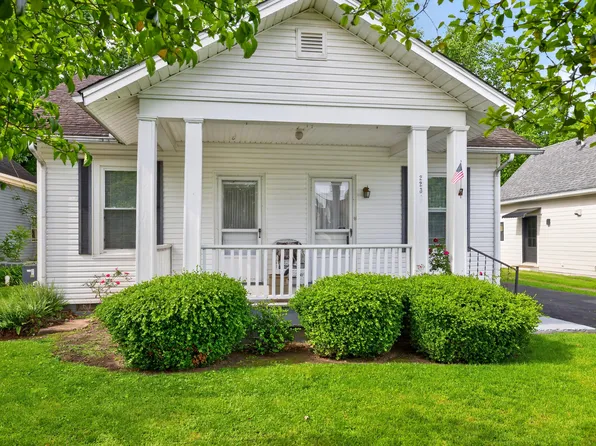 223 W Higgins St, Midway, KY 40347