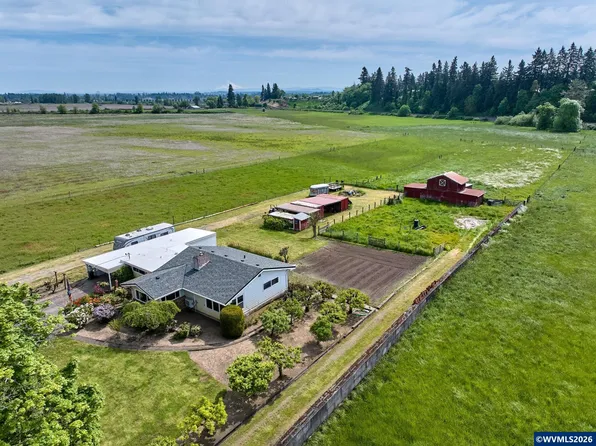 5724 S Anderson Rd, Aurora, OR 97002