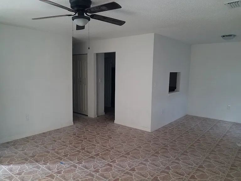 604 E Garden St #1 — Photo 6