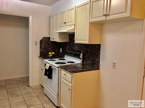 5th image of 315 La Mancha St