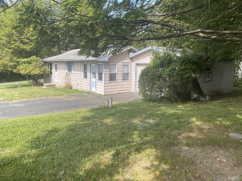 158 Burton Rd Cresco PA 18326 Zillow