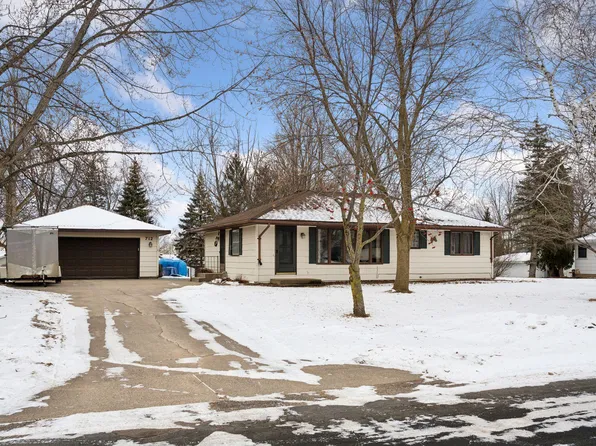 712 9th St NW, Buffalo, MN 55313