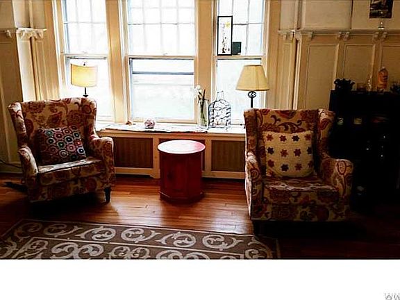 3rd image of 1456 Delaware Ave