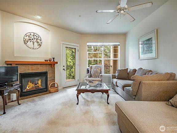 2nd image of 4313 Issaquah-Pine Lake Road SE #205