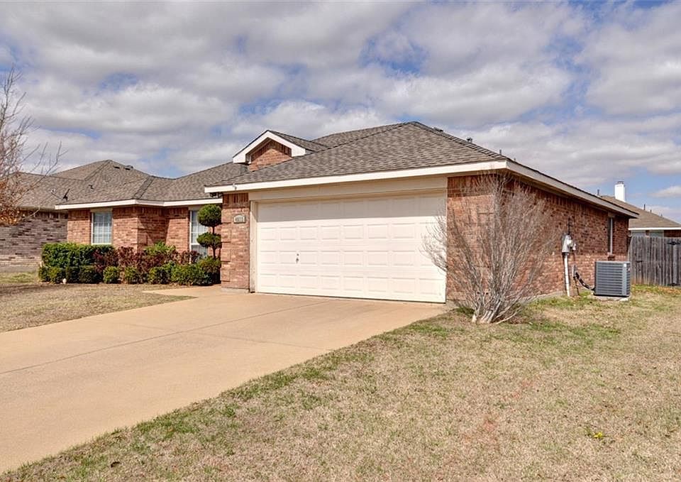 1st image of 4611 Fox Meadows Ln