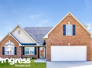 1020 Stratus Dr, Murfreesboro, TN 37127