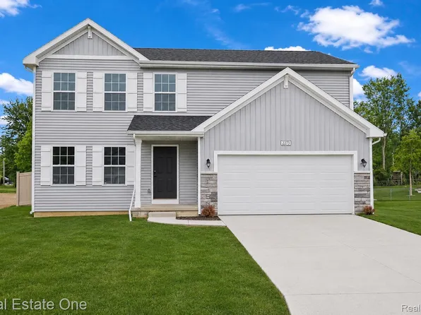 2273 Apple Tree Dr, Burton, MI 48519