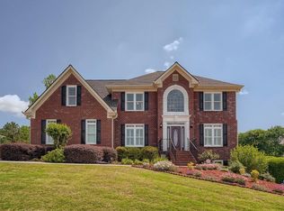 5780 Dovnick Dr, Lilburn, GA 30047