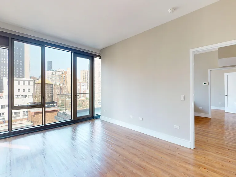 237 E 34th St #1504 — Photo 8