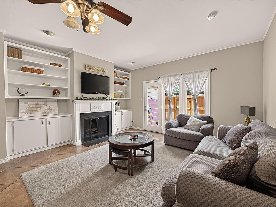1st image of 14715 Barryknoll Ln APT 121