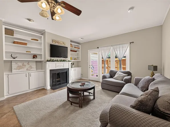 14715 Barryknoll Ln APT 121, Houston, TX 77079