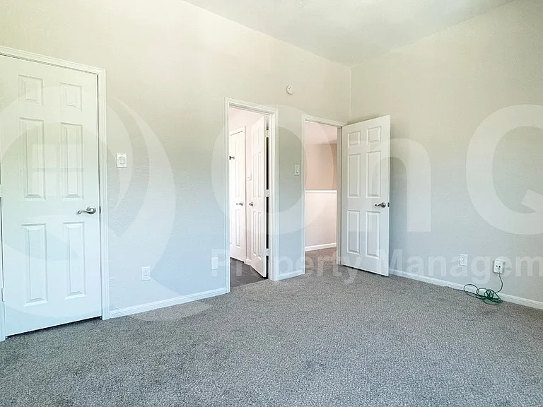 314 Dakota Trl — Photo 9