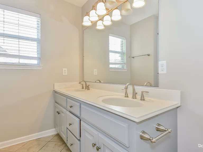 108 Shady Ln — Photo 10