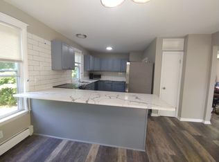 85 Grove St APT B, Pascoag, RI 02859