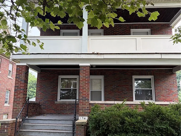 1761 Welch Ave #UPPER — Photo 2