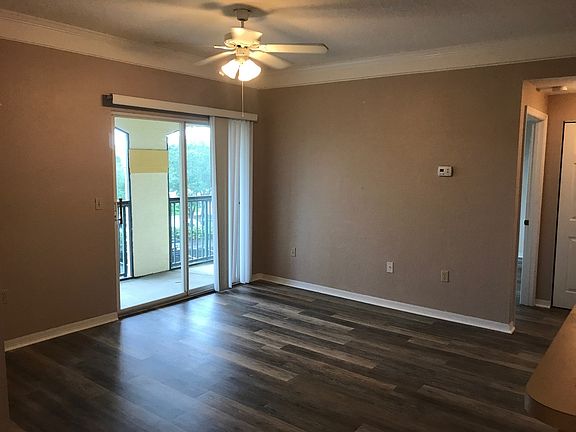 2nd image of 11541 Villa Grand APT 811
