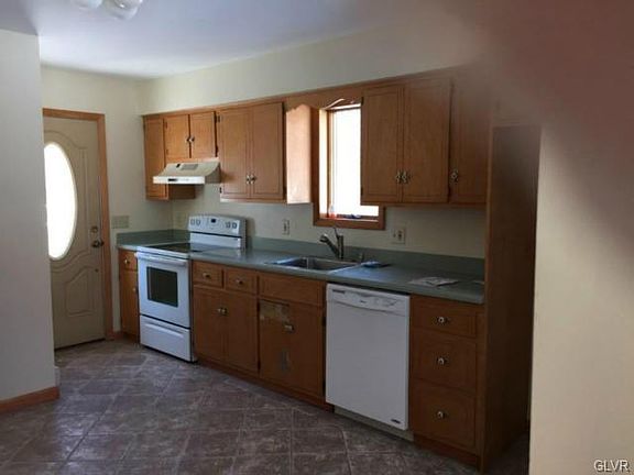5th image of 141 Raven Dr