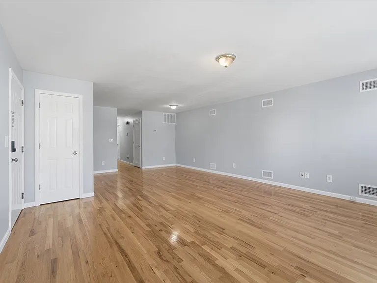 721 S 19th St #1 — Photo 8