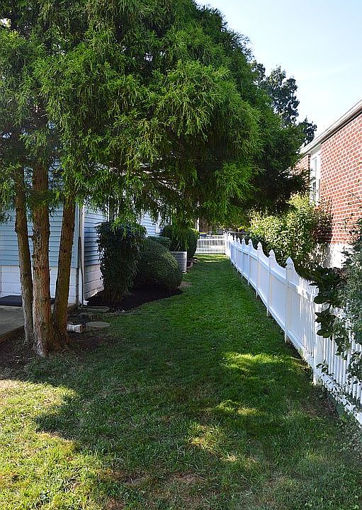2nd image of 1006 Fairview Ave