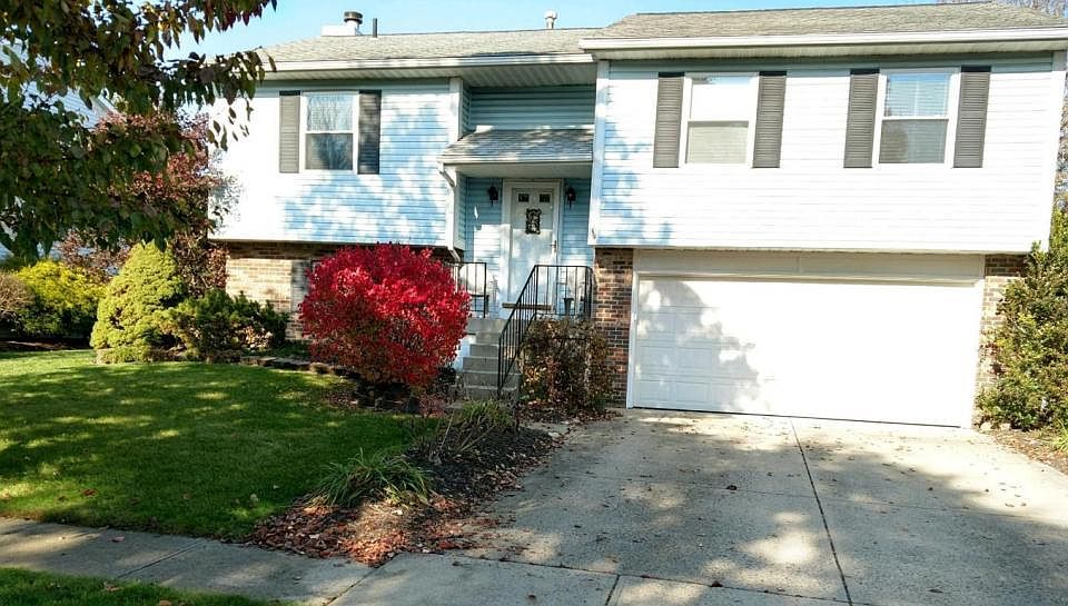 1st image of 459 Hillview St