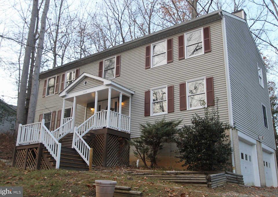 1st image of 1114 Columbus Dr