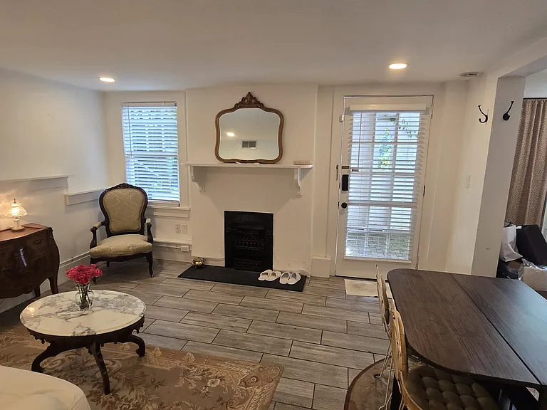 882 Penn Ave NE #3 — Photo 5