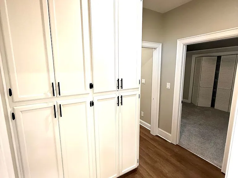 2631 Girard St — Photo 14
