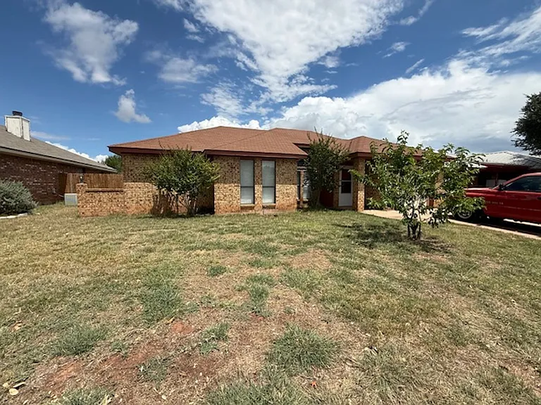 757 Alisons Way — Photo 2